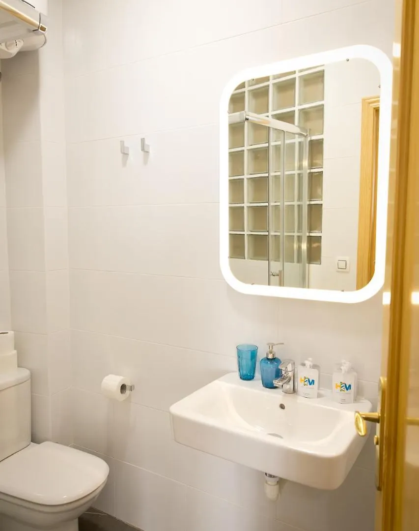 Holidays2Malaga Dos Aceras Apartment 0*, Malaga
